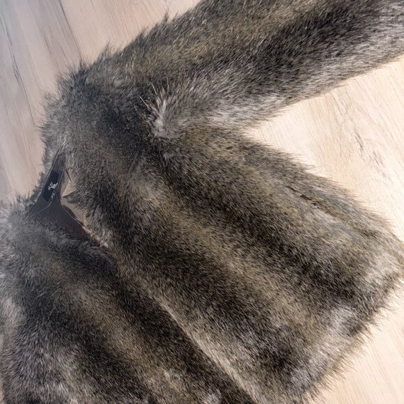 Fluffy Faux Fur H & M Jacket 12 - Picture 1 of 5